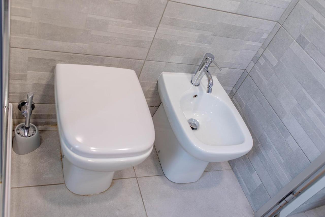 Sole Apartment Торино Екстериор снимка